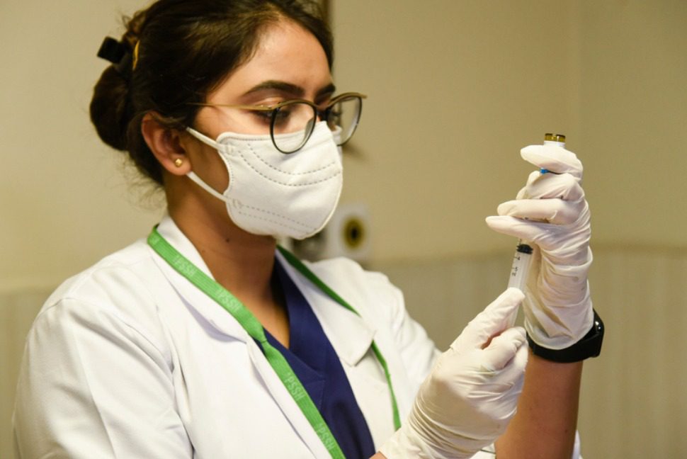  The IIT Alumni Council is planning to develop and distribute an indigenous fourth-generation vaccine Covid-19 vaccine.