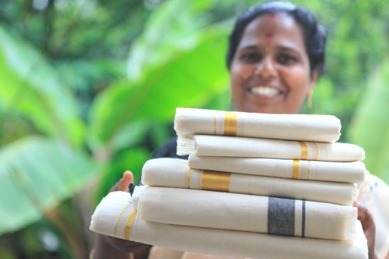 http://The%20US-based%20World%20Malayalee%20Council%20is%20placing%20bulk%20orders%20to%20source%203,000%20to%205,000%20gift%20hampers%20including%20traditional%20handloom%20mundu.