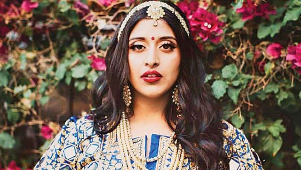 Raja Kumari: De Indiaas-Amerikaanse rapper die het Oosten met het Westen vermengt