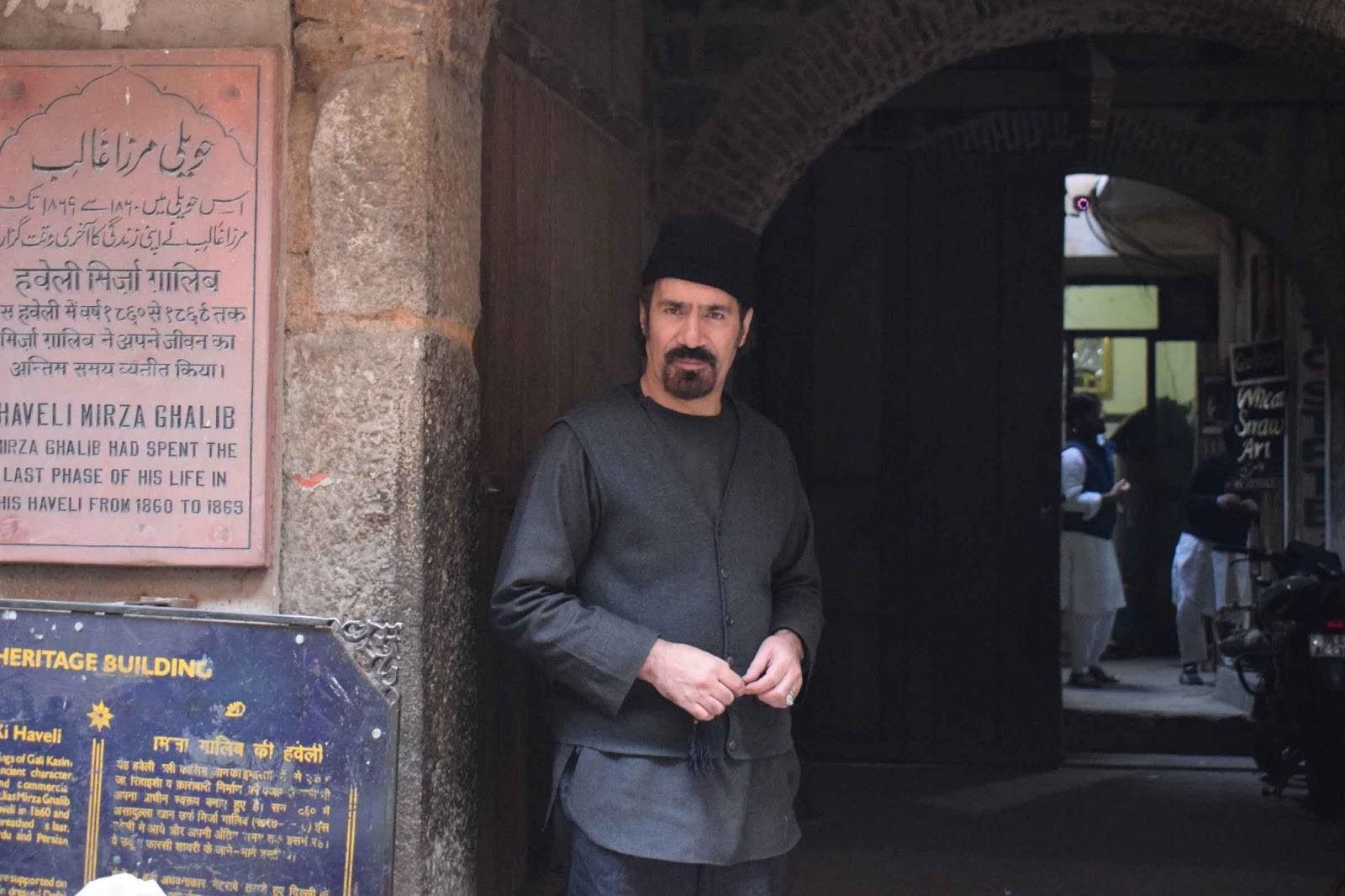 Delhi-based Afghan artist Oman Niazi left his hometown of Ghazni in Afghanistan a few years ago for the sake of his art and family.
