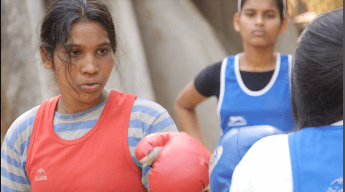 இந்திய திரைப்பட தயாரிப்பாளர் | அல்கா ரகுராம் | புர்கா குத்துச்சண்டை வீரர்கள்