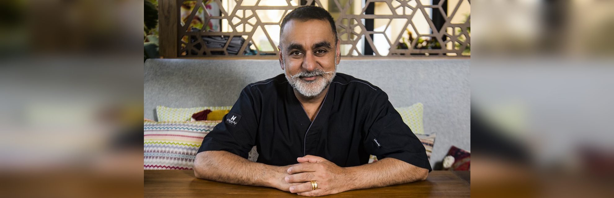Van culinair ster tot sociaal activist: sterrenchef Vineet Bhatia heeft vele petten op