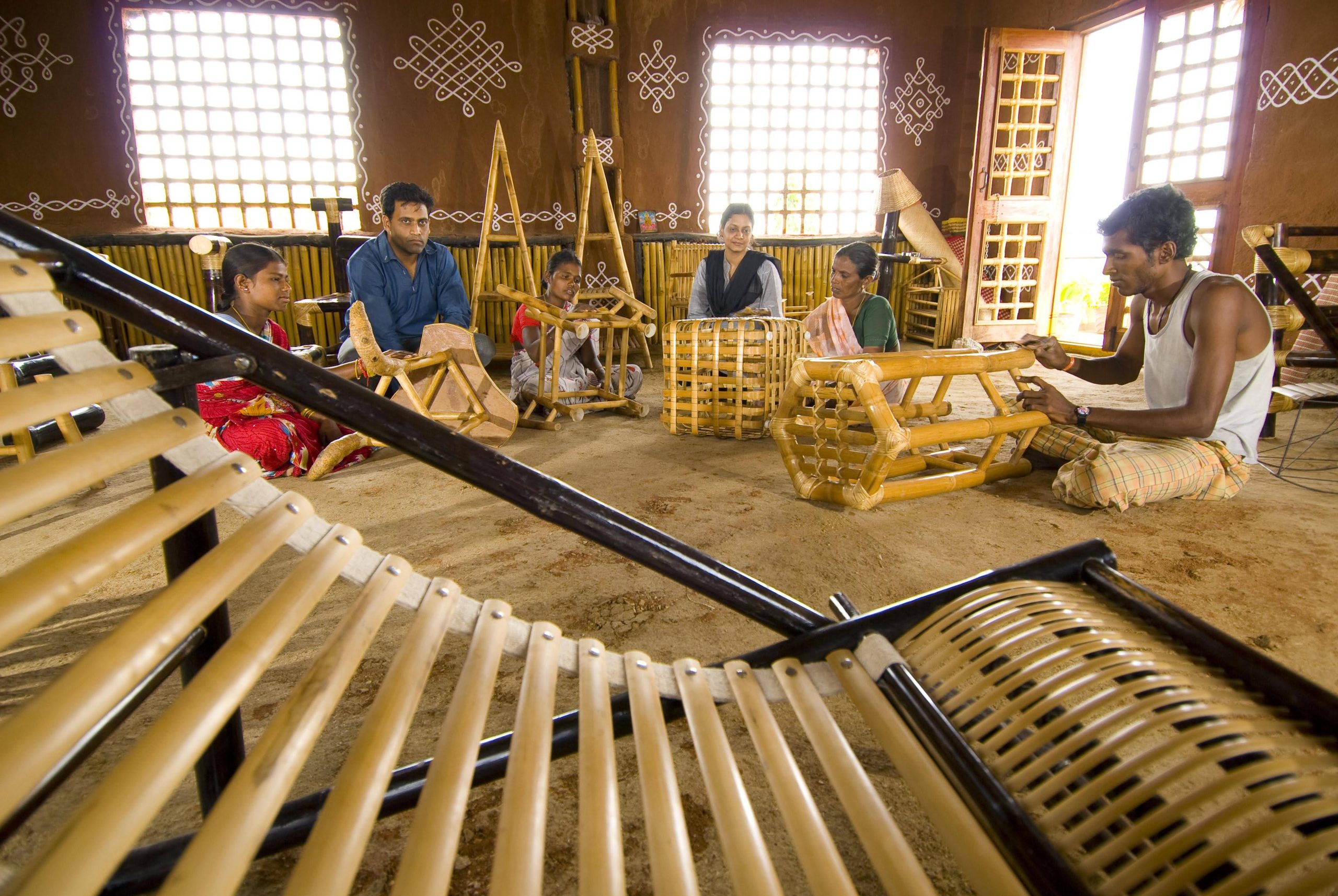 Prashant, Aruna Lingam | Casa de Bambu da Índia | indiano global