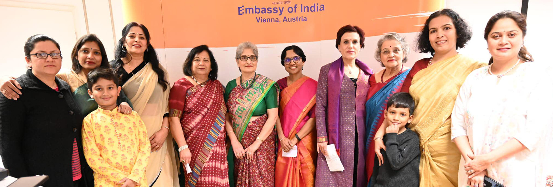 The Indian embassy in Vienna, Austria organised a celebration to honour ‘Hindi’. Children and enthusiastic adults presented poems, staged popular plays, sang patriotic songs, and recited Kabir couplets. A message from Prime Minister Modi was also read out.