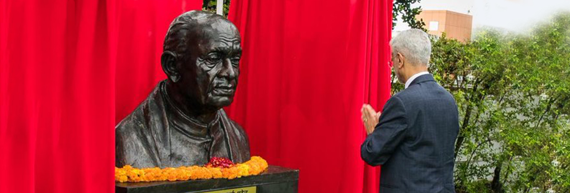EAM Jaishankar unveiled a bust of Sardar Patel at the India House in Fiji. He also inaugurated the Girmit Gallery, which has opened with India's support.