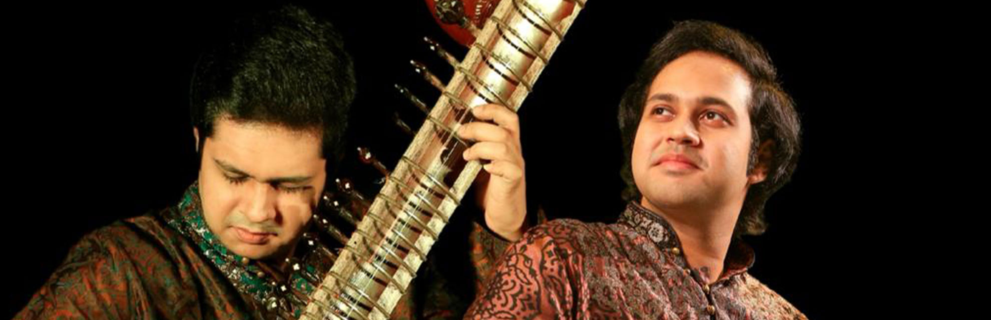 'jugalbandi' العالمية: الأخوان موهان يأخذون الموسيقى الهندوستانية إلى العالم