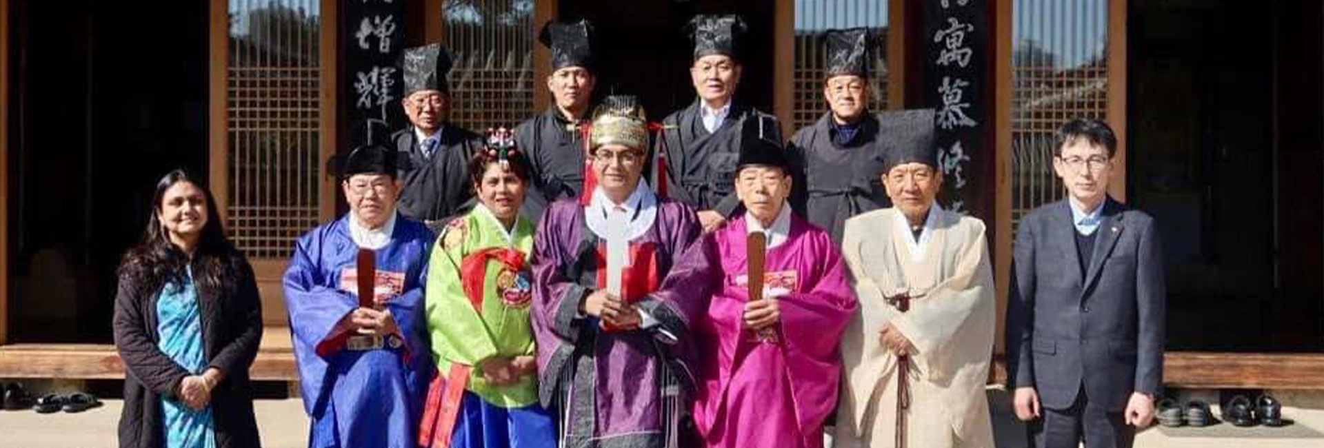 Indian ambassador to South Korea, Amit Kumar during his visit to Gimhae.