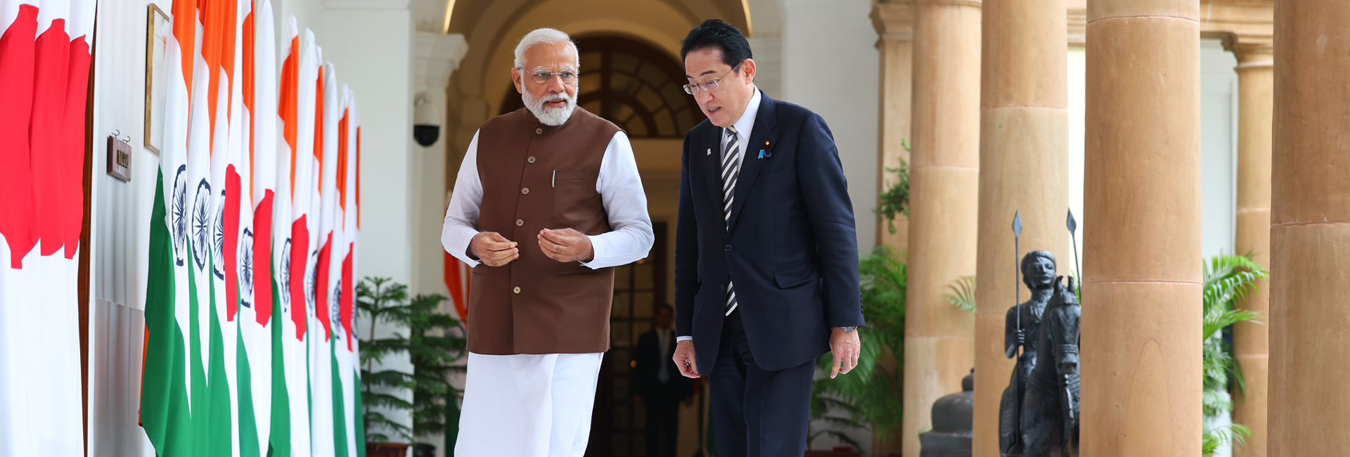 PM Modi with his Japanese counterpart Kishida at G7 Summit at Hiroshima