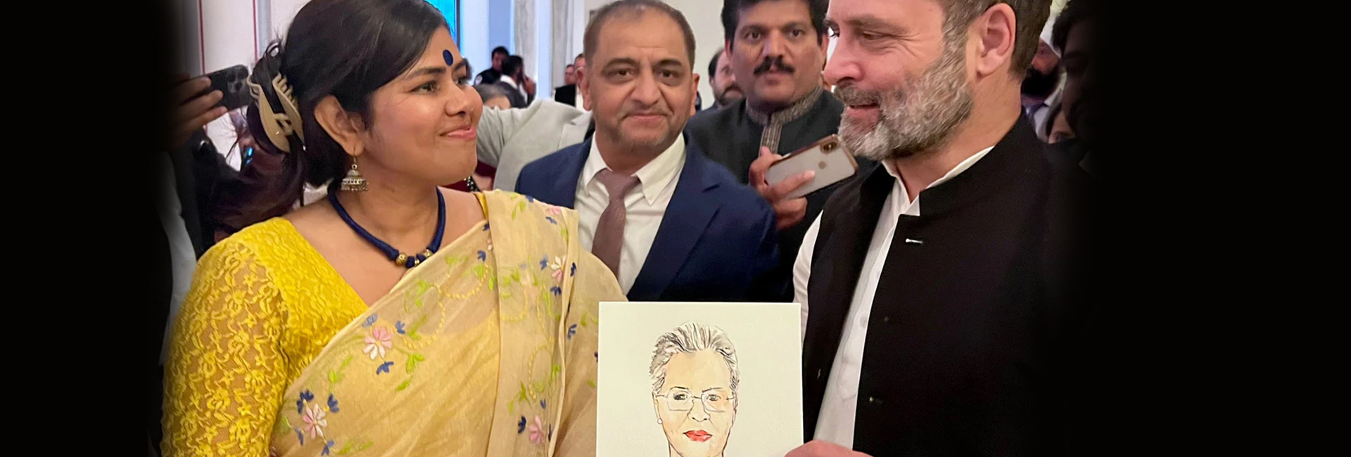 Artist gifts painting to Rahul Gandhi in the US