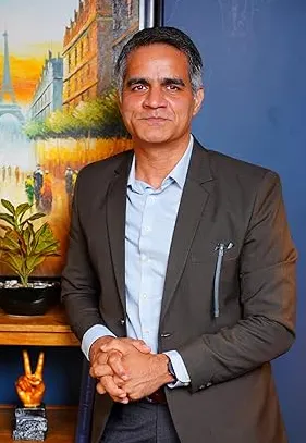 Darius Chinoy | Actor 