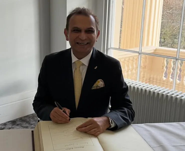 Dr Prokar Dasgupta | British-Indian Doctor 