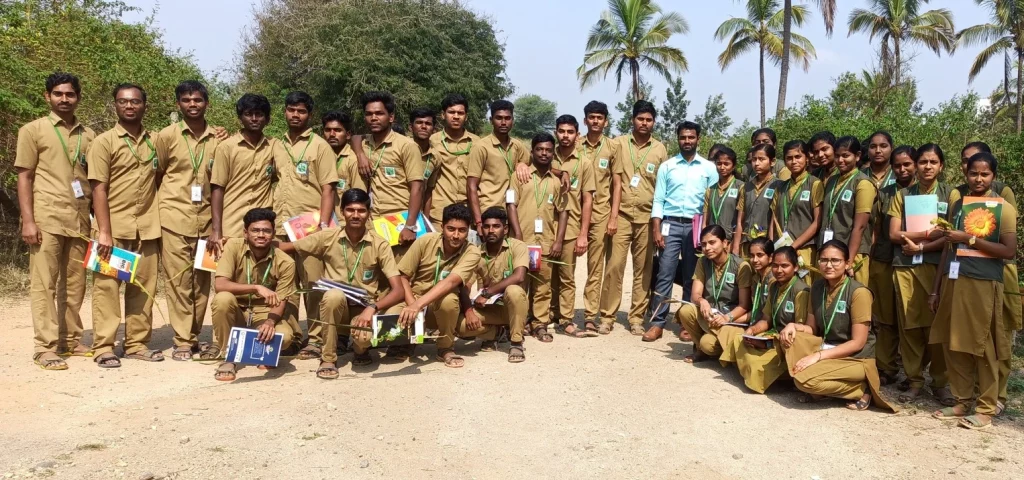 Rajasekar Govindhasamy with his students